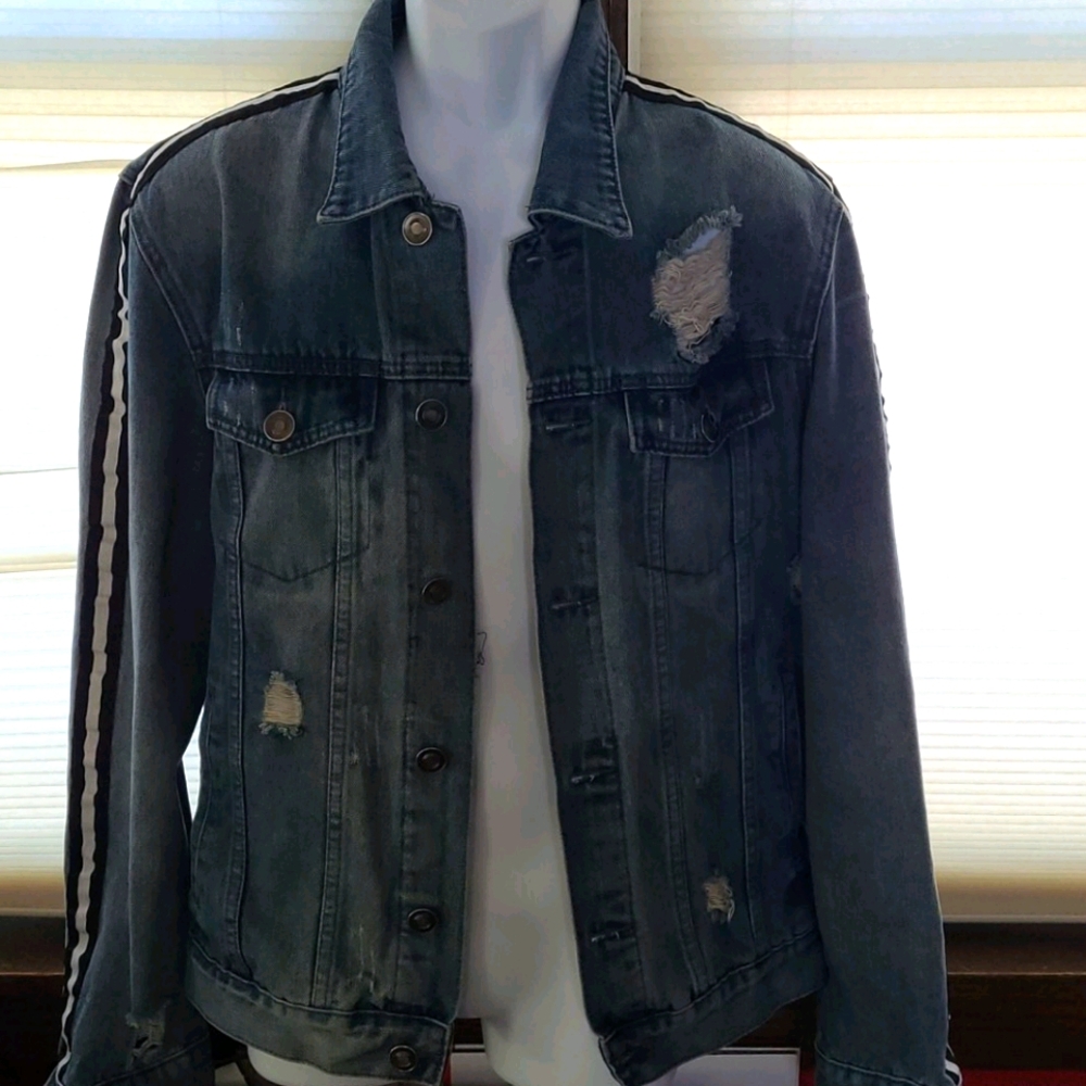 Jean Jacket size Large
